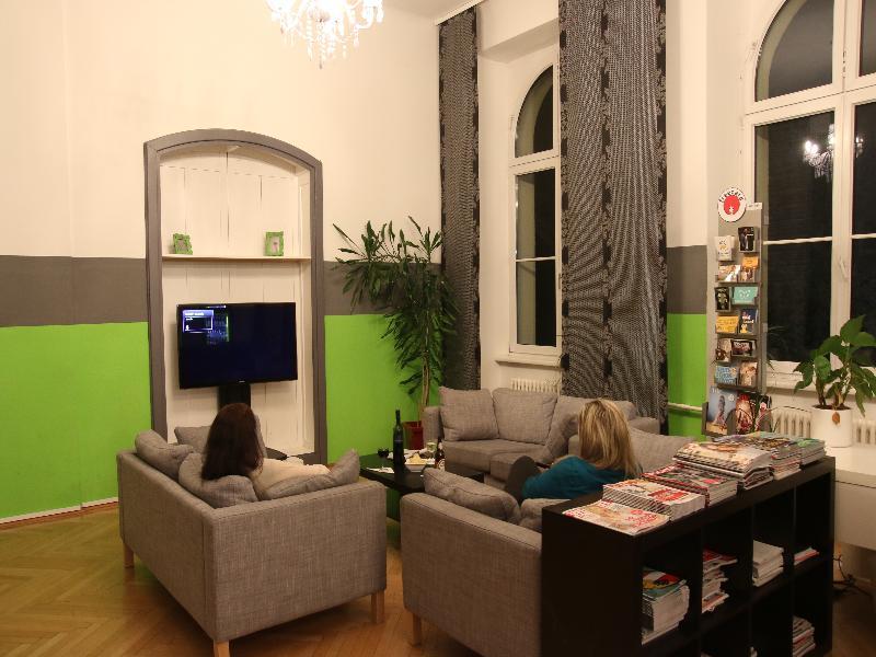 Hostel & Guesthouse Kaiser 23 Виена Екстериор снимка