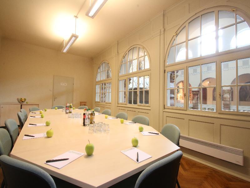 Hostel & Guesthouse Kaiser 23 Виена Екстериор снимка