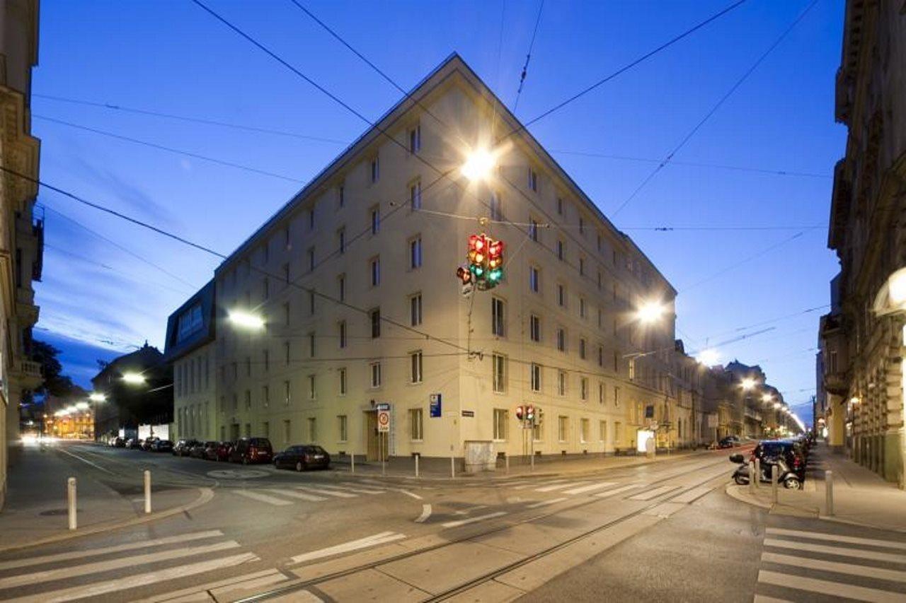 Hostel & Guesthouse Kaiser 23 Виена Екстериор снимка